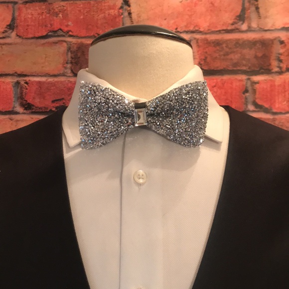 COPY - Sparkling Rhinestone Bow Tie - Picture 9 of 12